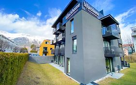 Blackhome Innsbruck City East I Contactless Check-In